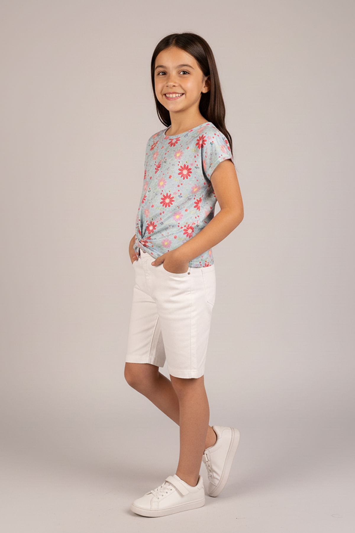 T705075900076_2.jpg