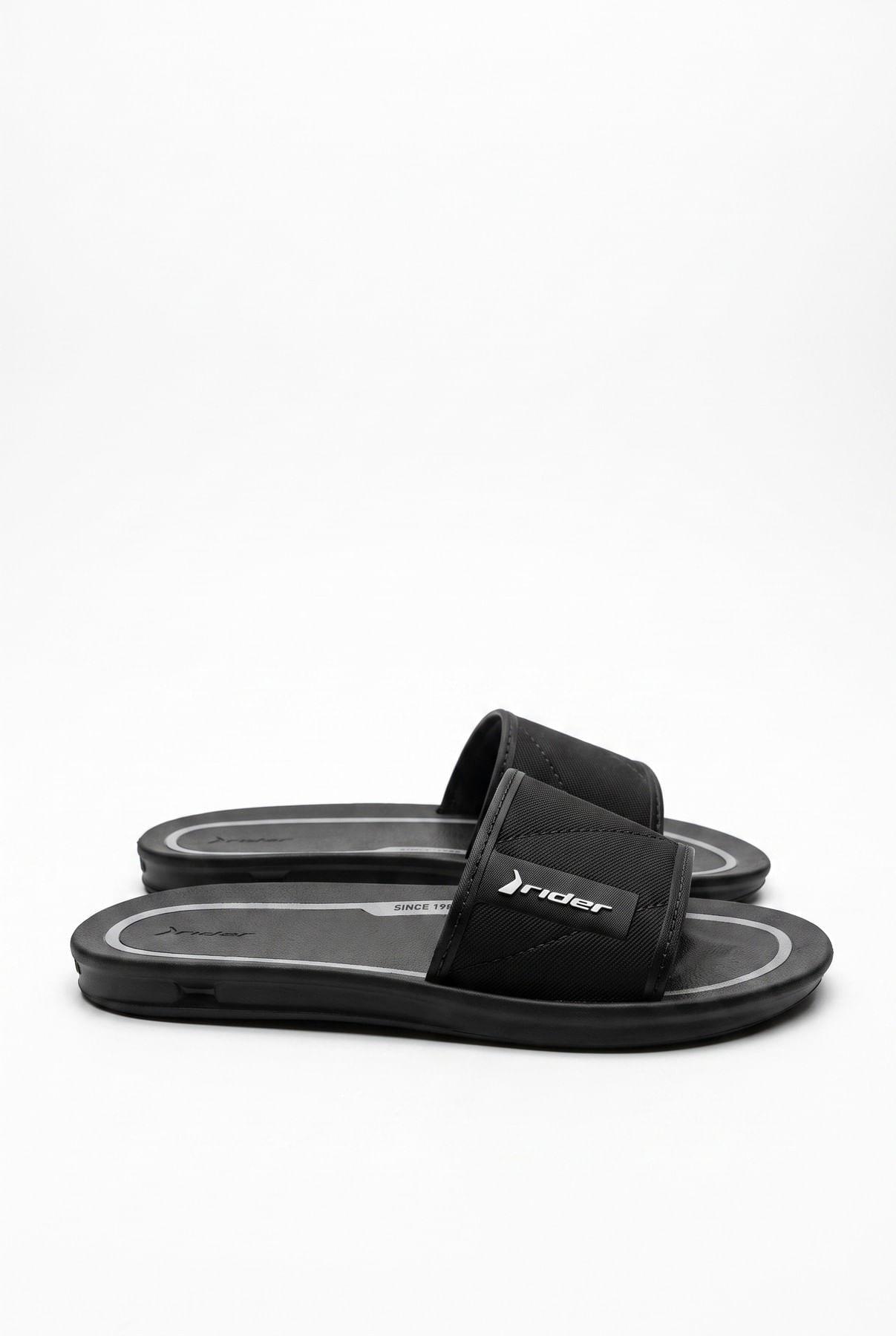 Chin-street-slide-11592-bz589-pr-pr-cz-preto-30