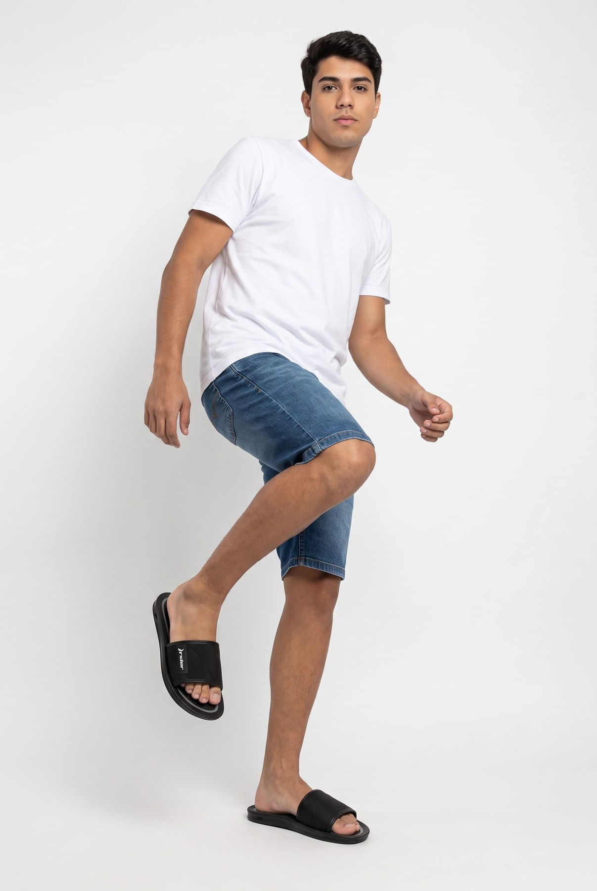 Chin-street-slide-11592-bz589-pr-pr-cz-preto-30
