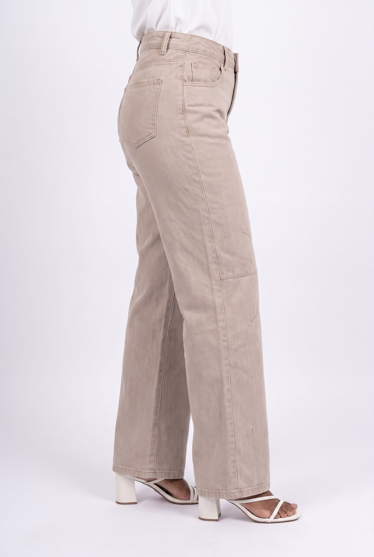 Calca-fem-swr-282504-reta-petit-bege-bege-medio-38
