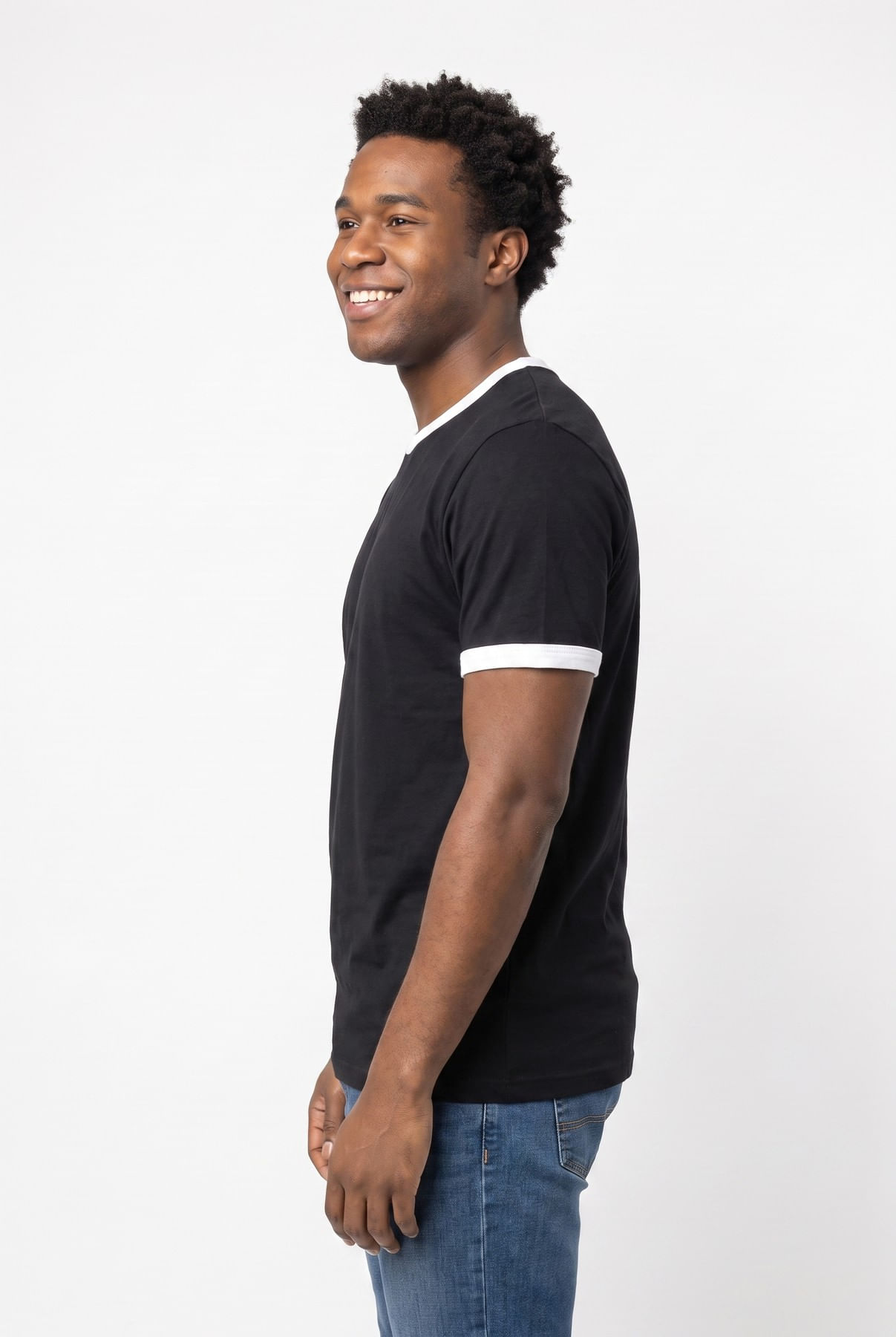 Camiseta-masc-contraste-preta-branco-preto-P