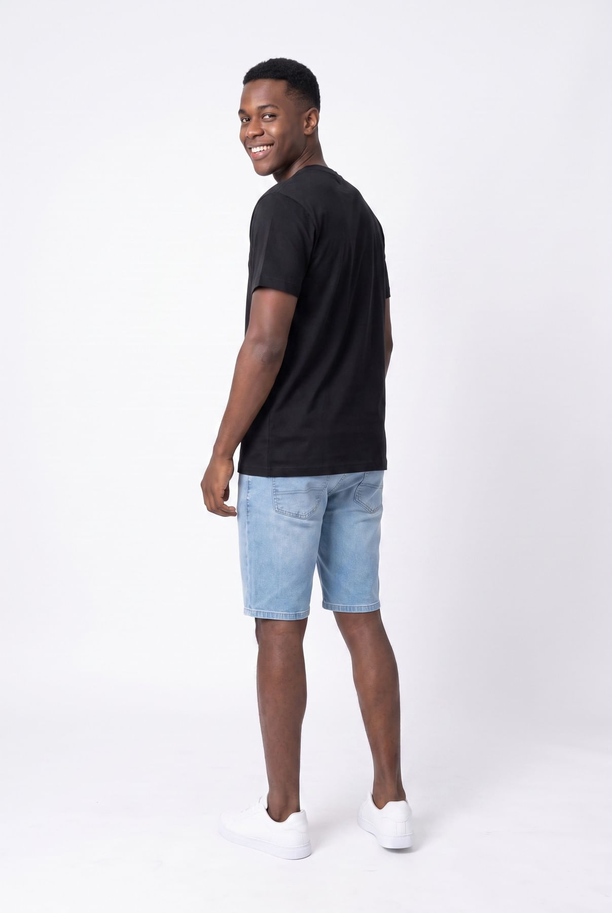 Camiseta-masc-street-gangster-10.16.592-preto-P
