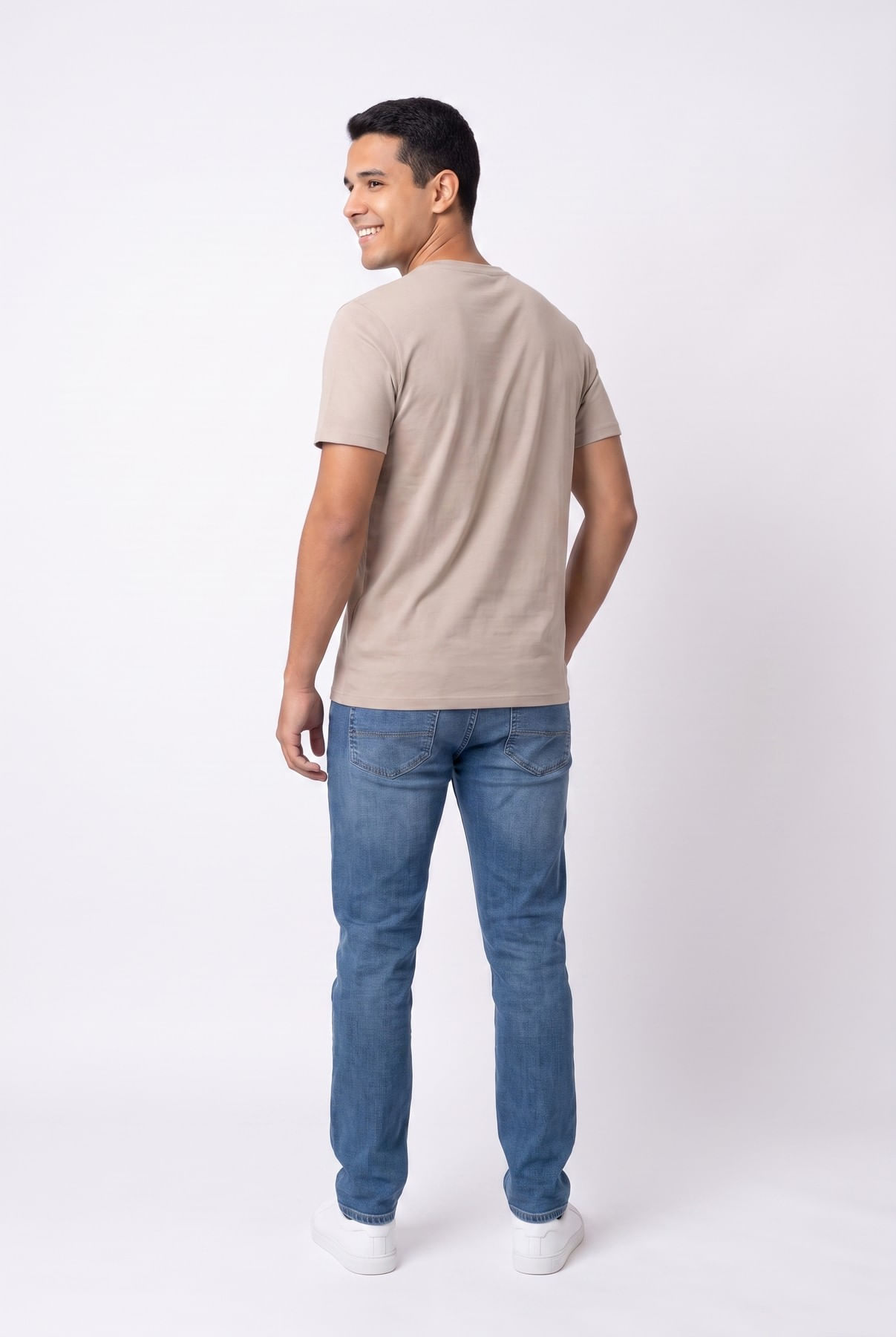Camiseta-masc-mc-mickey-gel-bege-bege-claro-P